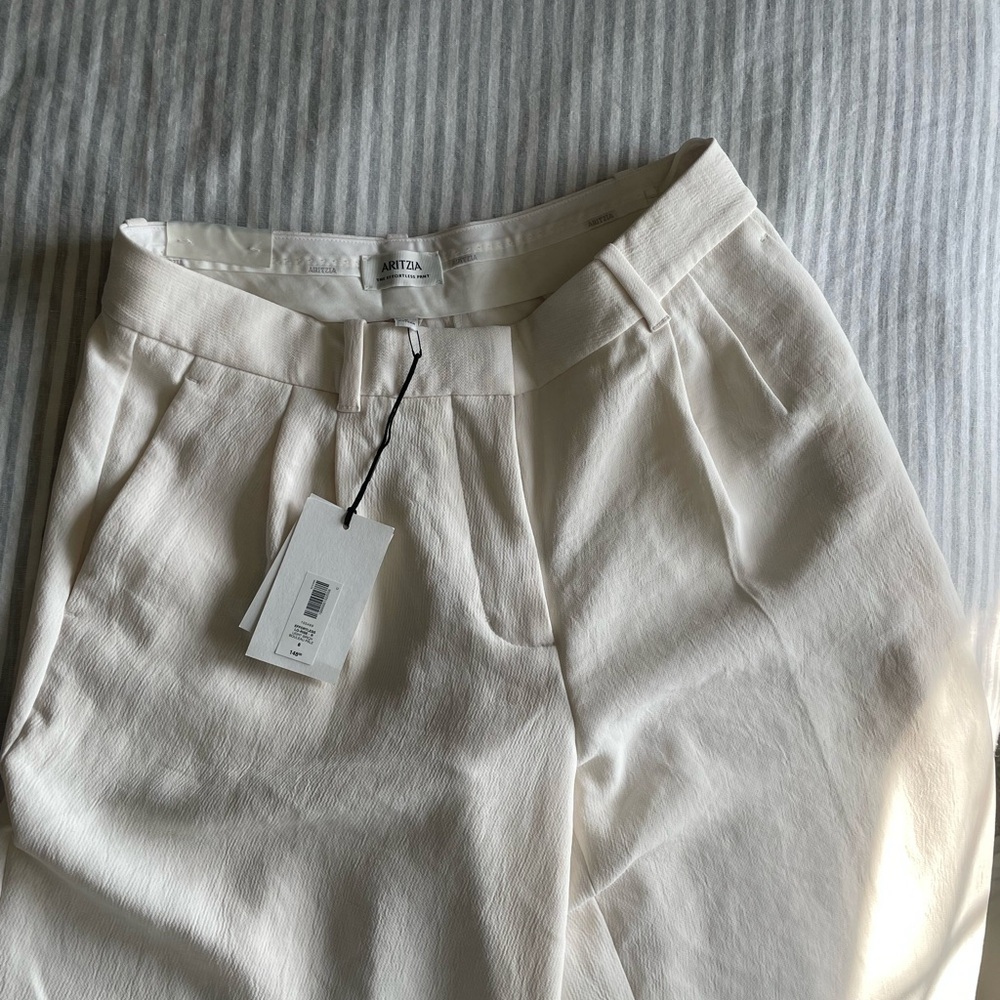 NWT Aritzia Effortless Pants